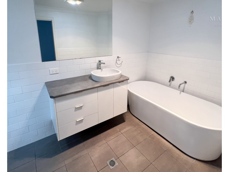 3 Barossa Street, Estella NSW 2650