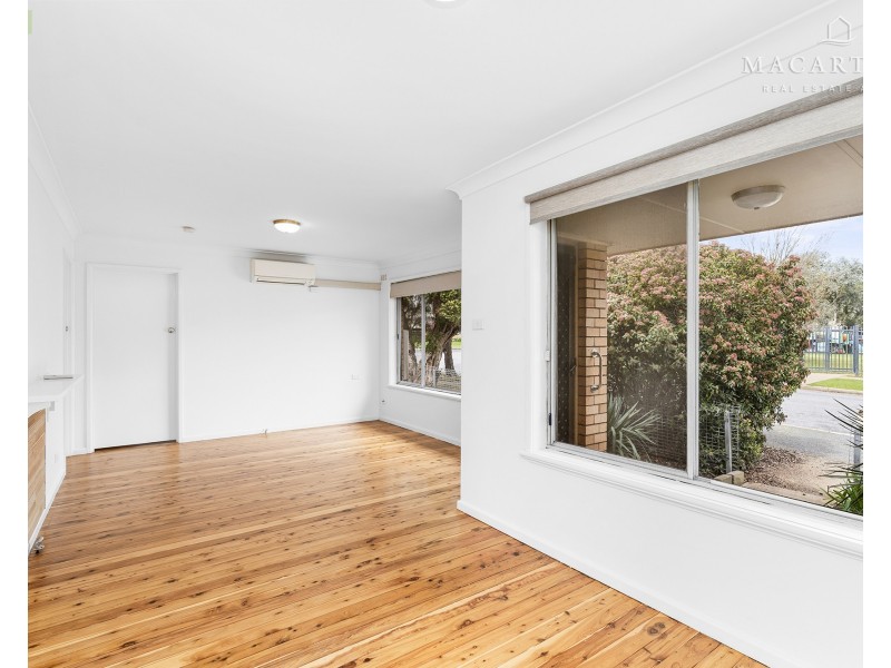 1-3/52 Raye Street, Tolland NSW 2650