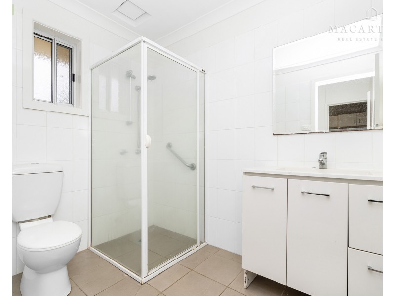 1-3/52 Raye Street, Tolland NSW 2650
