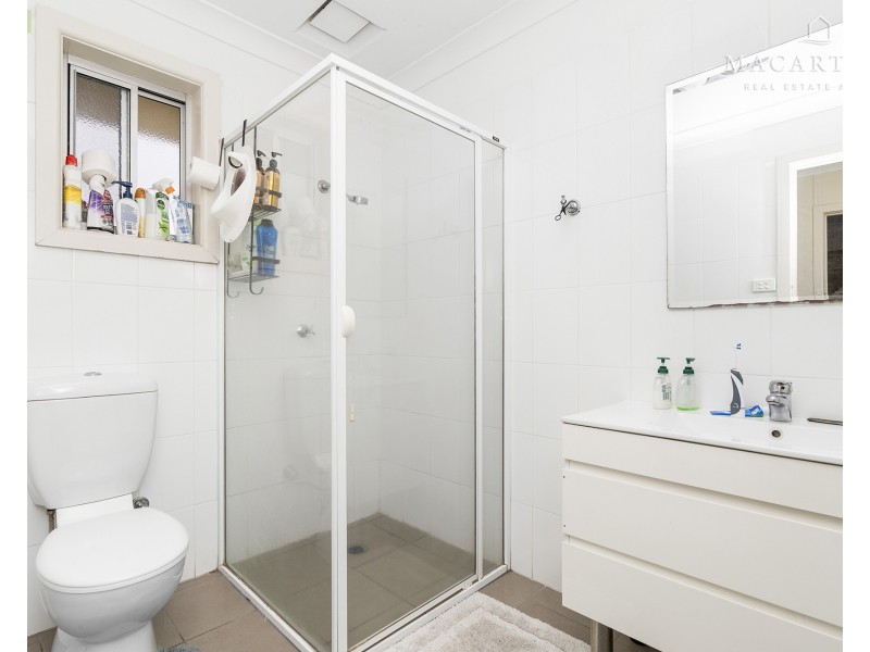 1-3/52 Raye Street, Tolland NSW 2650