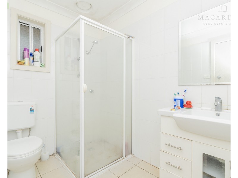 1-3/52 Raye Street, Tolland NSW 2650