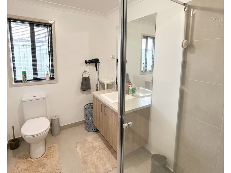 27 Hazelwood Drive, Forest Hill NSW 2651