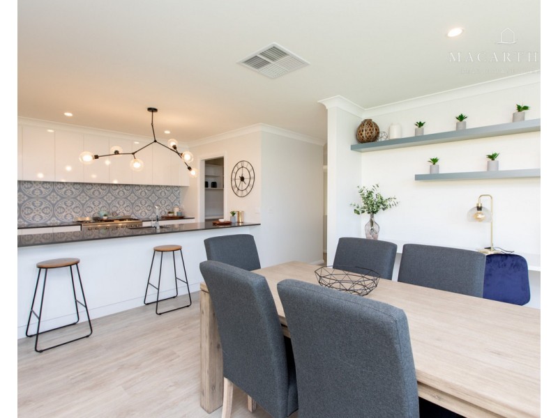 49 Paradise Drive, Gobbagombalin NSW 2650