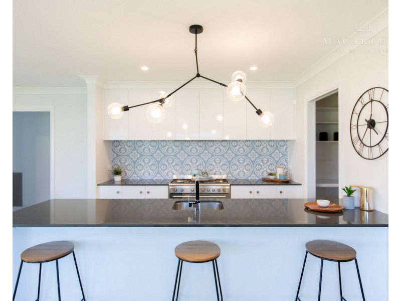 49 Paradise Drive, Gobbagombalin NSW 2650