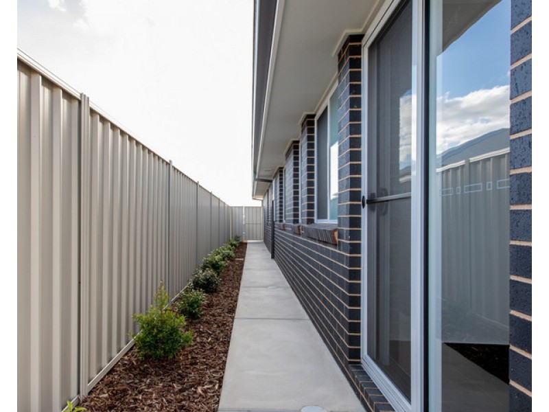 49 Paradise Drive, Gobbagombalin NSW 2650