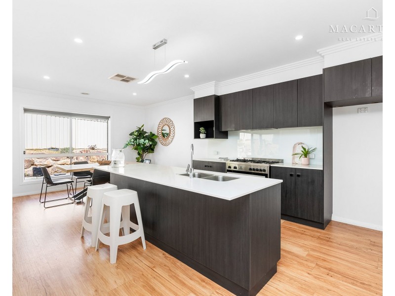 15 Exford Loop, Bourkelands NSW 2650