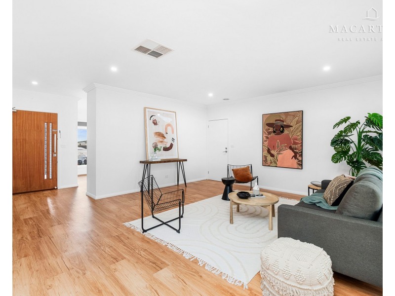 15 Exford Loop, Bourkelands NSW 2650