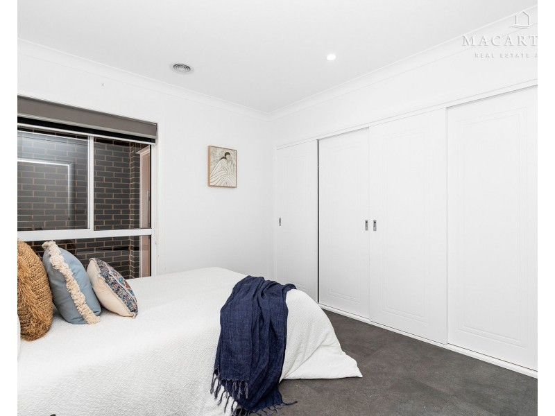 15 Exford Loop, Bourkelands NSW 2650