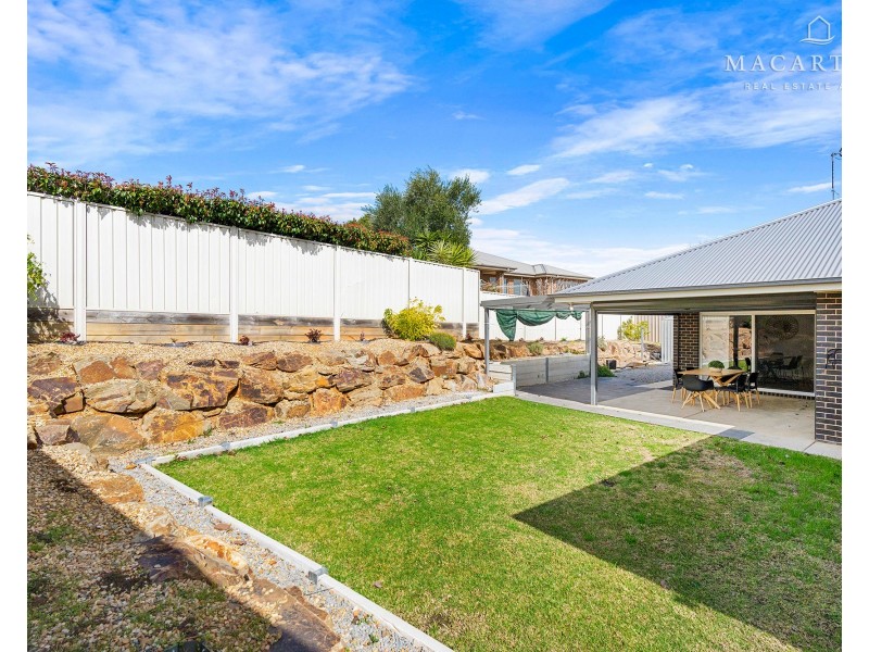 15 Exford Loop, Bourkelands NSW 2650