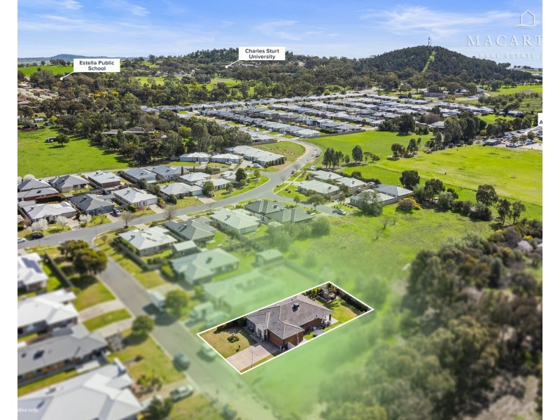 7 Breasley Crescent, Boorooma NSW 2650