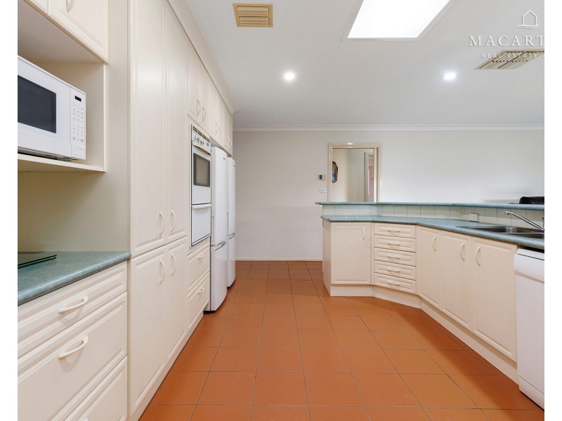 10 Wonkana Road, Glenfield Park NSW 2650