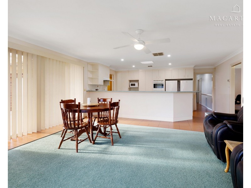10 Wonkana Road, Glenfield Park NSW 2650