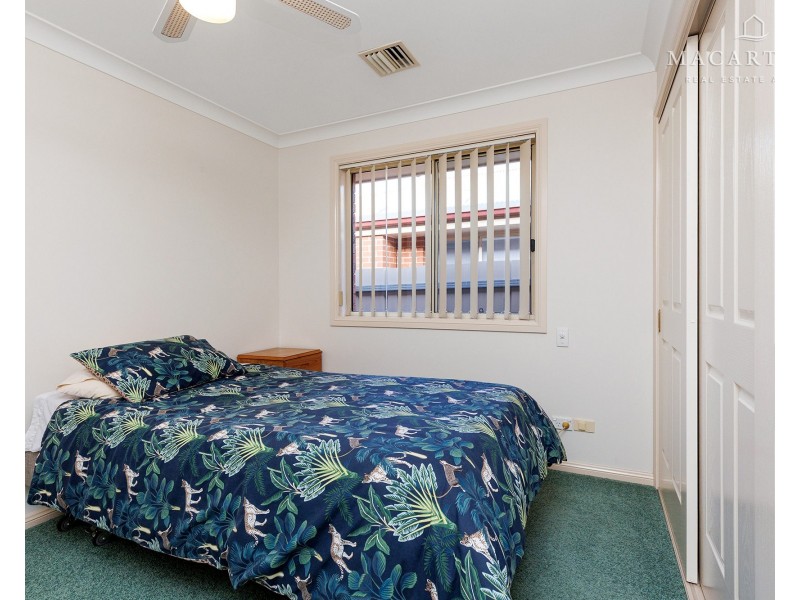 10 Wonkana Road, Glenfield Park NSW 2650