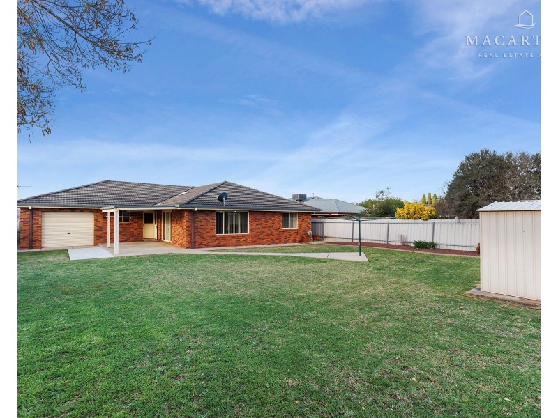 10 Wonkana Road, Glenfield Park NSW 2650