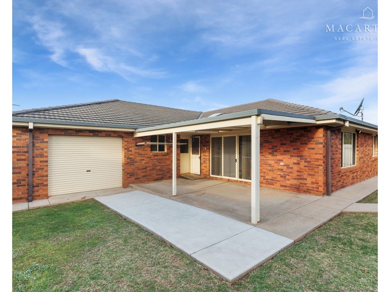 10 Wonkana Road, Glenfield Park NSW 2650