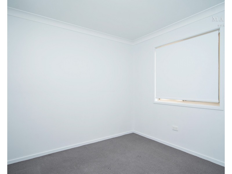 24 Langi Crescent, Glenfield Park NSW 2650
