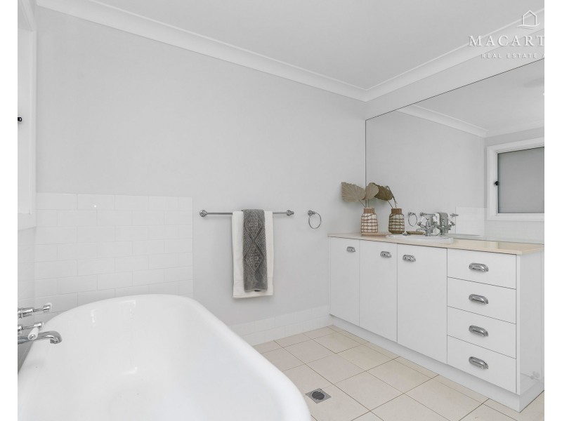 2 Wollemi Street, Forest Hill NSW 2651