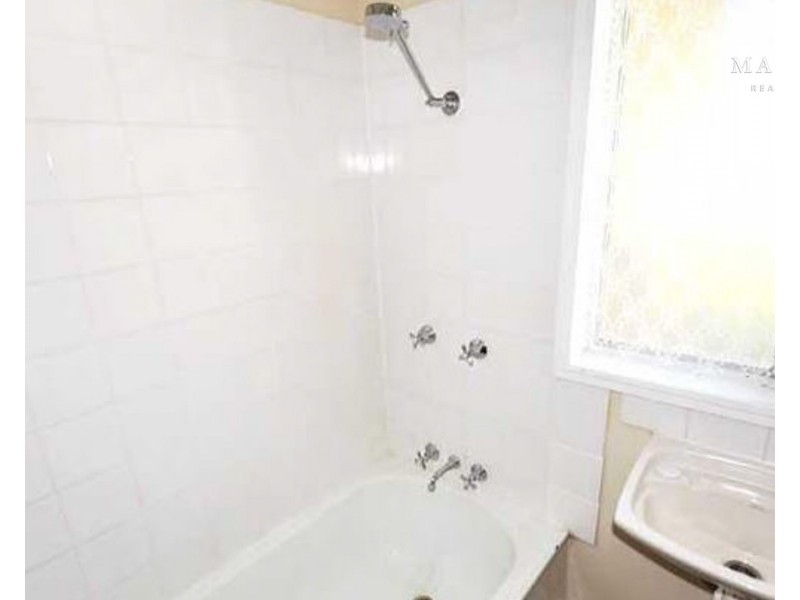 43 Adams Street, Ashmont NSW 2650
