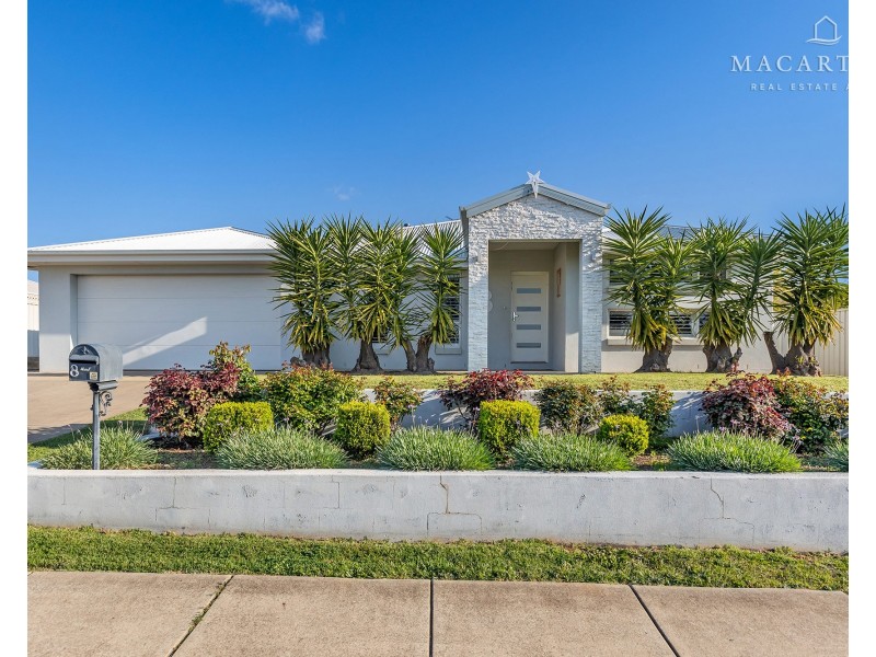 8 Marylands Way, Bourkelands NSW 2650