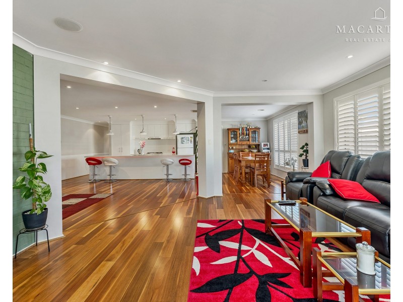 8 Marylands Way, Bourkelands NSW 2650