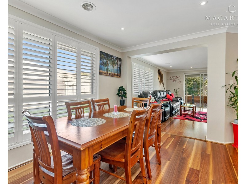 8 Marylands Way, Bourkelands NSW 2650