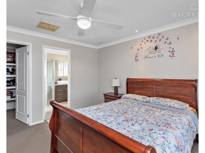 8 Marylands Way, Bourkelands NSW 2650