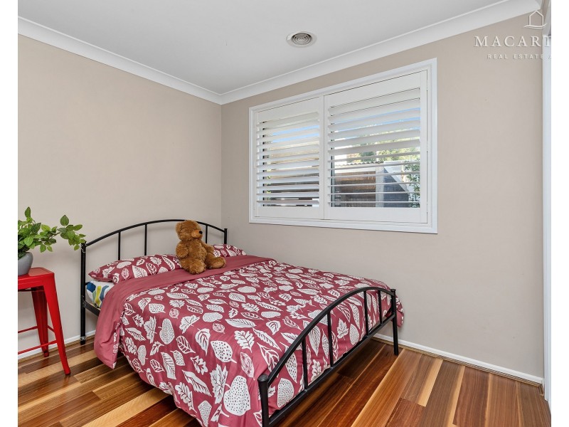 8 Marylands Way, Bourkelands NSW 2650