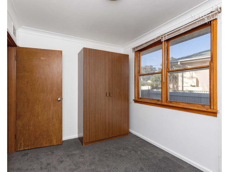 46 McKell Avenue, Mount Austin NSW 2650