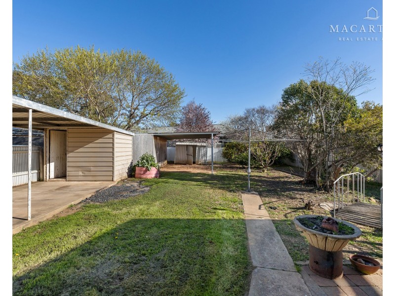 46 McKell Avenue, Mount Austin NSW 2650