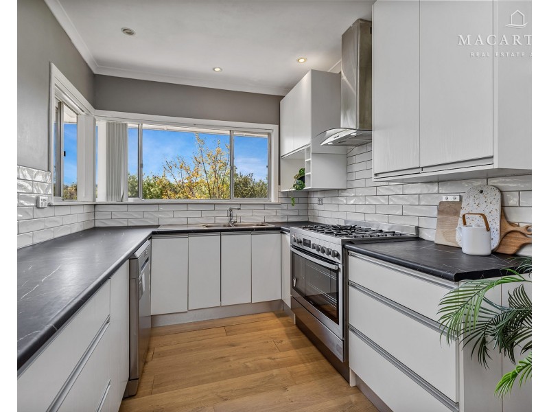 190 Lake Albert Road, Kooringal NSW 2650