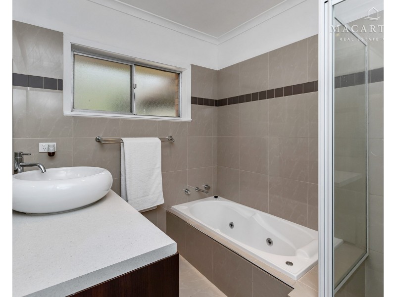 190 Lake Albert Road, Kooringal NSW 2650