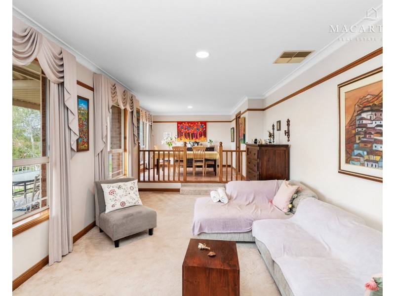 63 Simkin Crescent, Kooringal NSW 2650