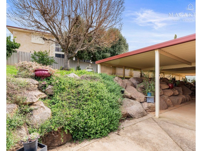 63 Simkin Crescent, Kooringal NSW 2650