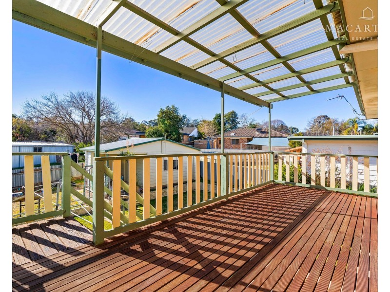 5 Acacia Street, Kooringal NSW 2650