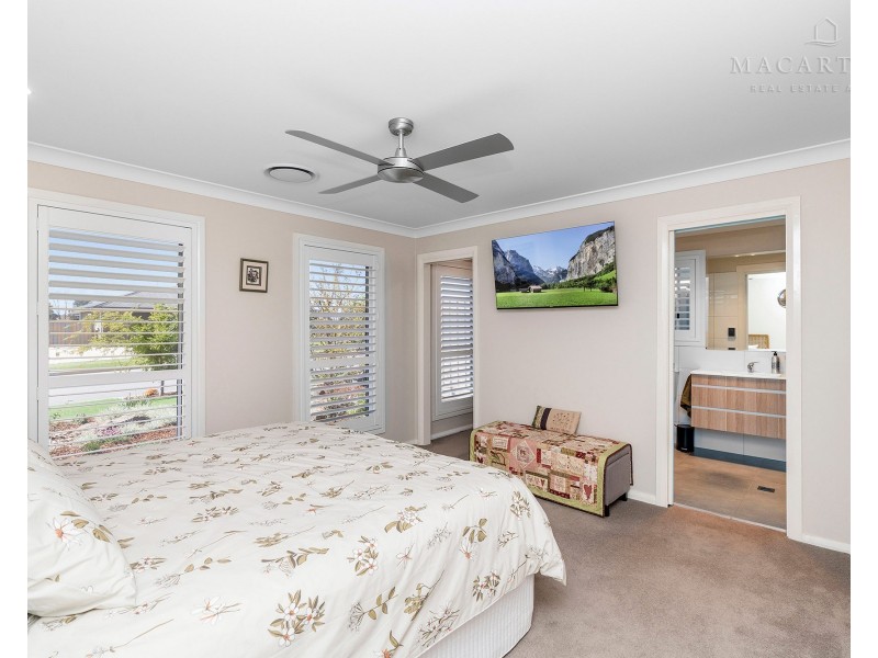 17 Thane Court, Lloyd NSW 2650