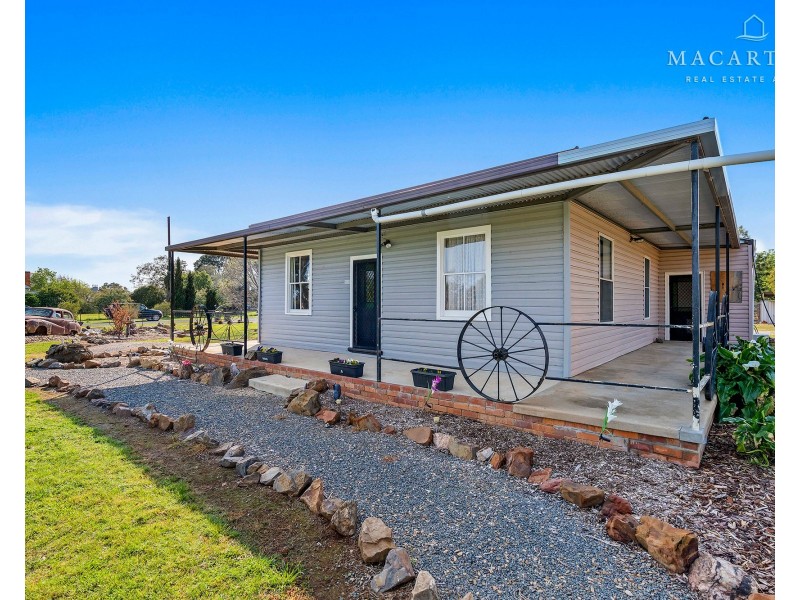 25, 27, 29-35 Hall Street, Ganmain NSW 2702