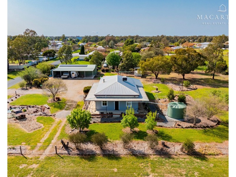 25, 27, 29-35 Hall Street, Ganmain NSW 2702