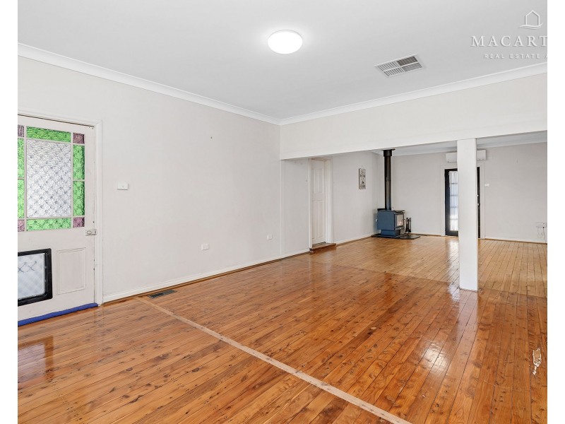 25, 27, 29-35 Hall Street, Ganmain NSW 2702