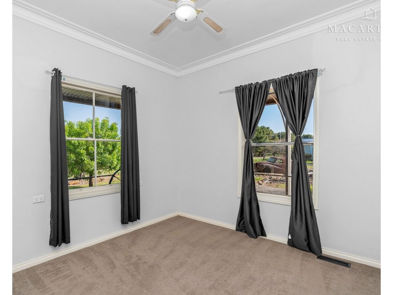 25, 27, 29-35 Hall Street, Ganmain NSW 2702