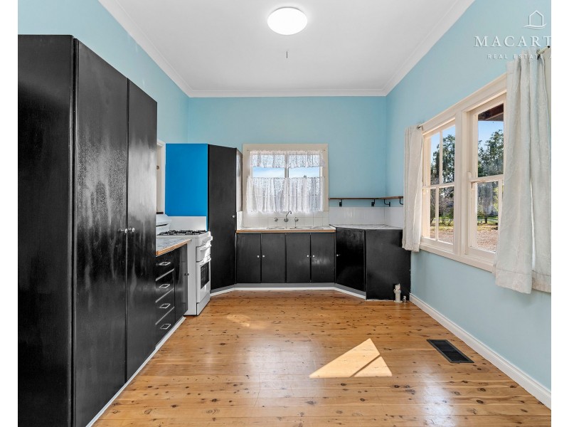 25, 27, 29-35 Hall Street, Ganmain NSW 2702