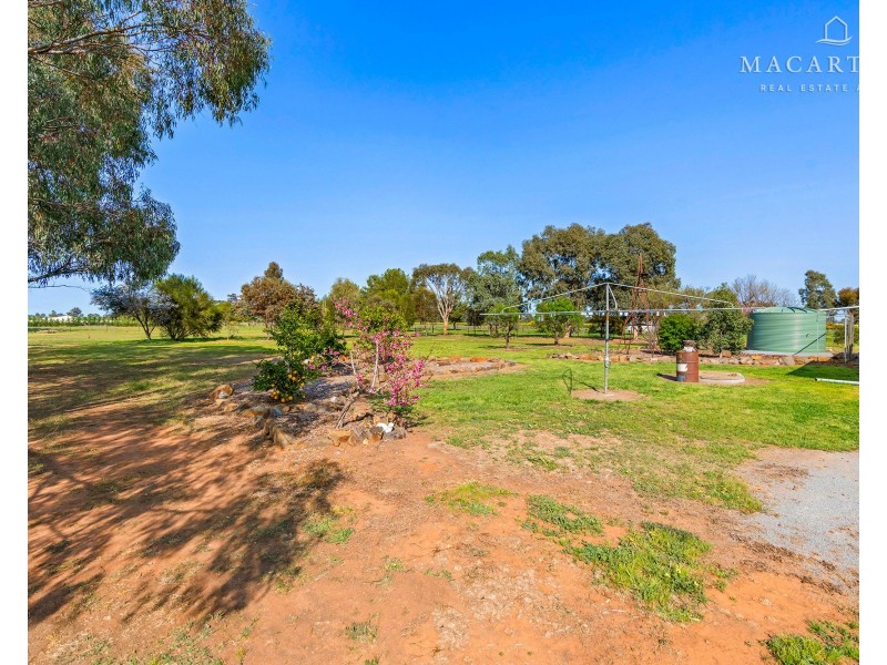 25, 27, 29-35 Hall Street, Ganmain NSW 2702