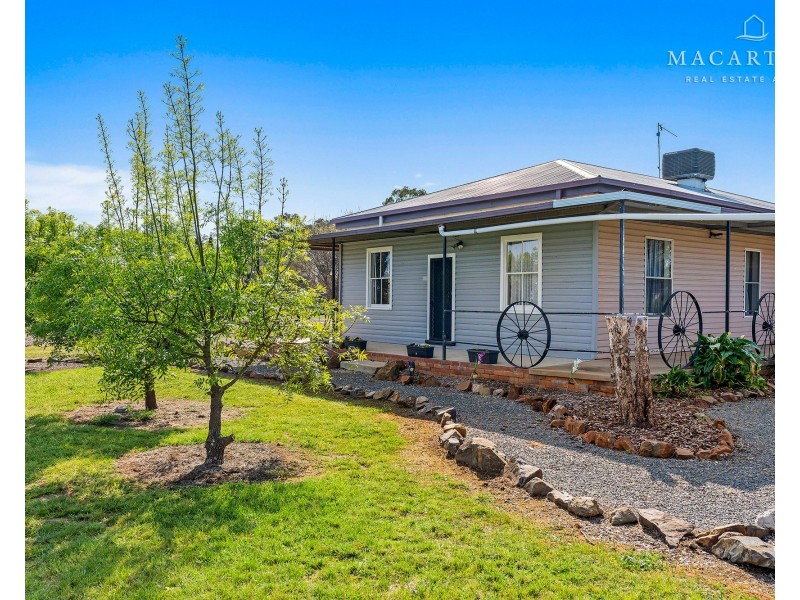 25, 27, 29-35 Hall Street, Ganmain NSW 2702