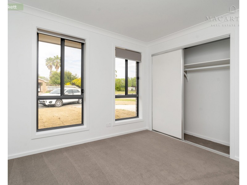 1/5 Lockett Place, Tolland NSW 2650