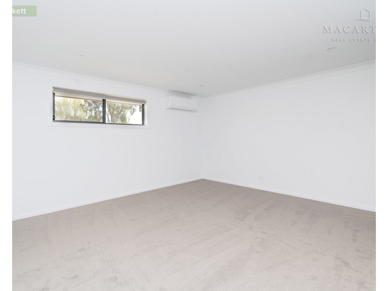 1/5 Lockett Place, Tolland NSW 2650