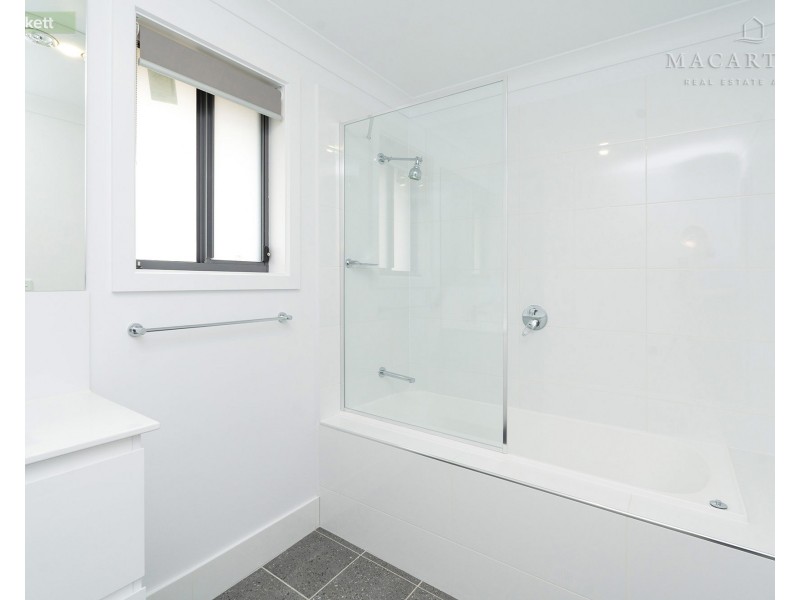 1/5 Lockett Place, Tolland NSW 2650