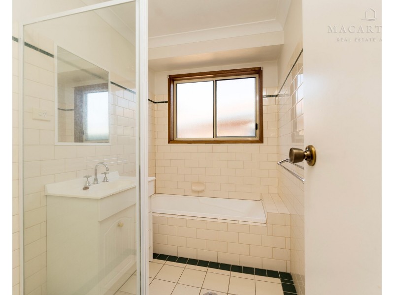 1/58 Cutler Avenue, Kooringal NSW 2650