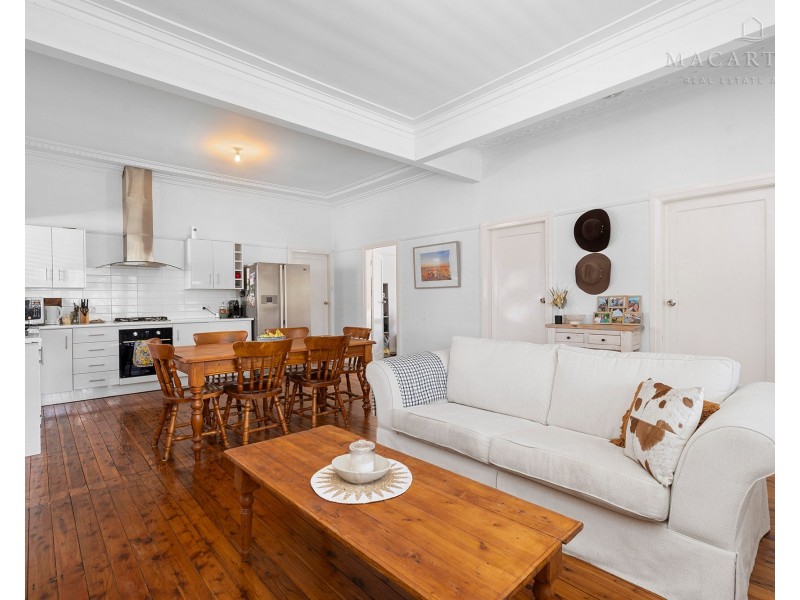 14 Broad Street, Wagga Wagga NSW 2650