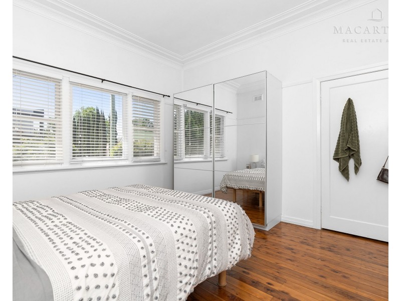 14 Broad Street, Wagga Wagga NSW 2650