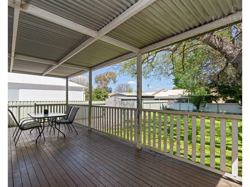 14 Broad Street, Wagga Wagga NSW 2650