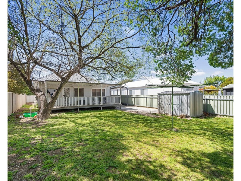 14 Broad Street, Wagga Wagga NSW 2650